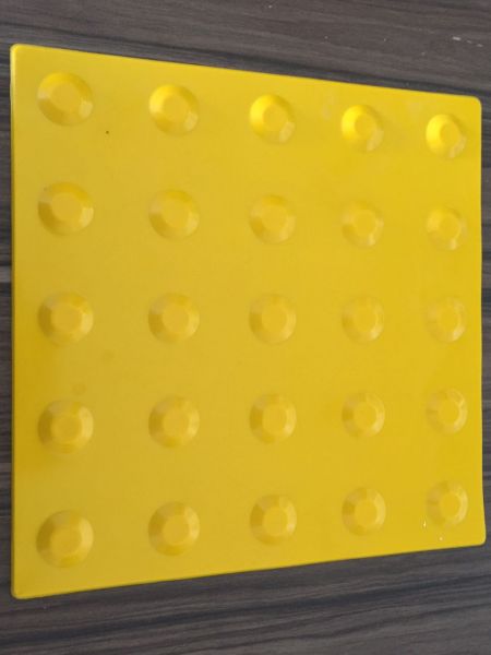 Piso Tátil liso em PVC Alerta 25x25