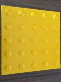 Piso Tátil liso em PVC Alerta 25x25